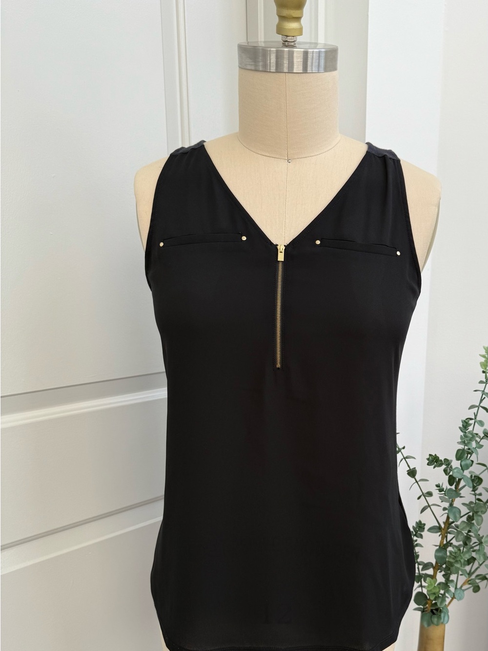 Express Black Sleeveless Zip-Front Shell Top with Gold Accents